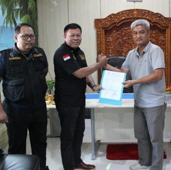 KKP & Kemenlu Pulangkan 14 Nelayan Indonesia dari Australia