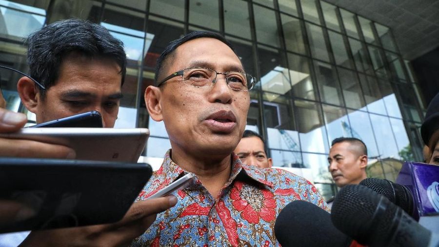Pergantian komisaris terjadi di PLN.