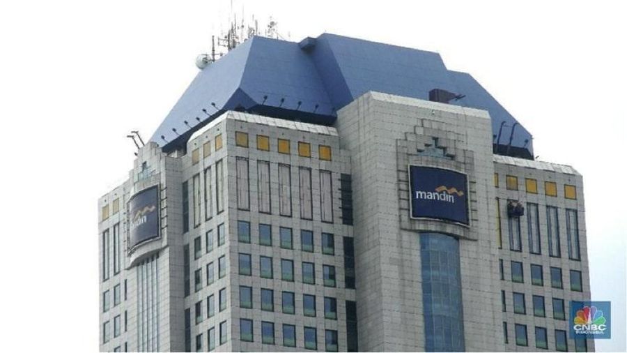 Sebanyak 350 kantor cabang Bank Mandiri tetap akan beroperasi secara terbatas dan melayani nasabah secara bergiliran pada sepanjang musim libur Idul Fitri.