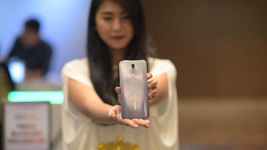 Ponsel OPPO F11 menjadi perangkat yang paling banyak dibeli, berkat kemampuan foto portrait malam hari yang briliant.