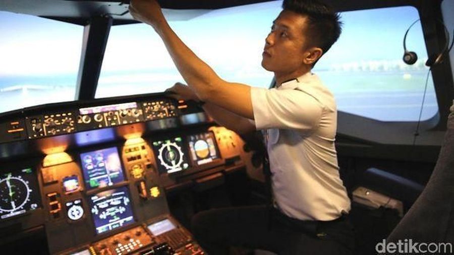 Para fans Pilot Captain Vincent Raditya tengah bersedih. Kenapa?
