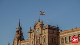 Bangunan yang didirikan pada 1928 ini sekarang digunakan untuk gedung pemerintahan Sevilla.