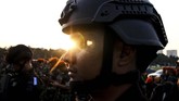 Polri bersama sejumlah instansi terkait melaksanakan apel gelar pasukan Operasi Ketupat 2019 di Monas, Jakarta Pusat, Selasa (28/5). (ANTARA FOTO/Rivan Awal Lingga)