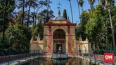 Sevilla, kota terbesar keempat di Spanyol dan ibu kota Andalusia memiliki berbagai tempat menarik yang patut dikunjungi. Salah satunya Real Alcazar atau Royal Alcazar of Seville.