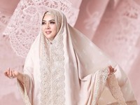 Syahrini Luncurkan Mukena Rp 3,5 Juta, Begini Penampakannya