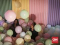 FOTO : Kembali ke Masa Kecil dengan Instalasi Seni Balon