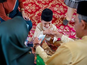Salam Tempel Saat Lebaran Ternyata Punya Sejarah Panjang, Simak Ya!