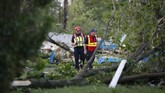 Jeffrey Hazel selaku Wali Kota Celina, Ohio, mengatakan bahwa korban yang tewas akibat tornado ini adalah seorang pria berusia 81 tahun. (AP Photo/John Minchillo)