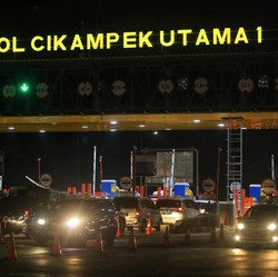 One Way Tol Cikampek Berlaku Sampai Pukul 12 Malam Ini