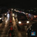 Ada Pengecekan SIKM, Tol Cikampek Arah Jakarta Padat