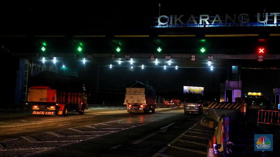 Masyarakat sudah mulai pergi ke kampung halaman pada malam hari ini.