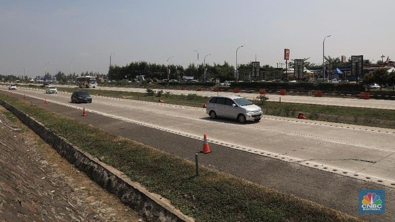 Dampak penerapkan sistem one way, saat ini situasi jalan ramai lancar.