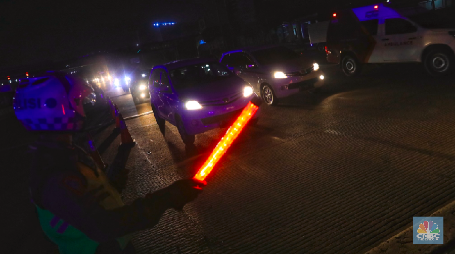 Masyarakat sudah mulai pergi ke kampung halaman pada malam hari ini.