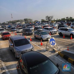 Puncak Arus Mudik, Tol Cikampek Dilaporkan Mulai Padat