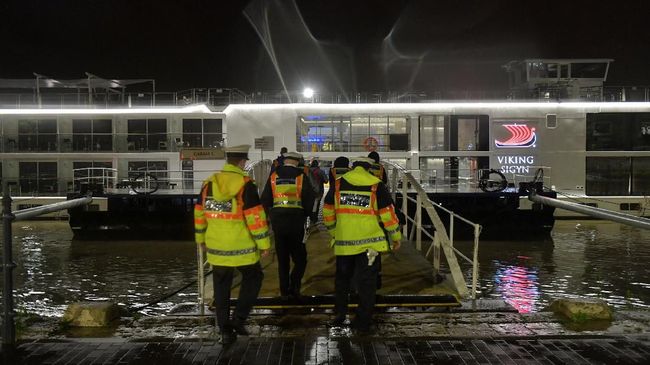 Kapal Tenggelam di Budapest, 7 Meninggal, 21 Masih Hilang