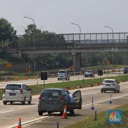 One Way Diterapkan, Tol Cikampek Terurai Lancar