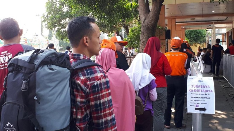 PT Bank Negara Indonesia Tbk (BBNI) memberangkatkan 2.000 pemudik dengan moda kereta api pada musim mudik 2019.