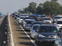 One Way Balik Berlaku Hari Ini & Keluar Jakarta Masih Macet