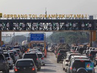 Duh! Emiten Karya Butuh Ratusan Tahun Lunasi Tumpukan Utang
