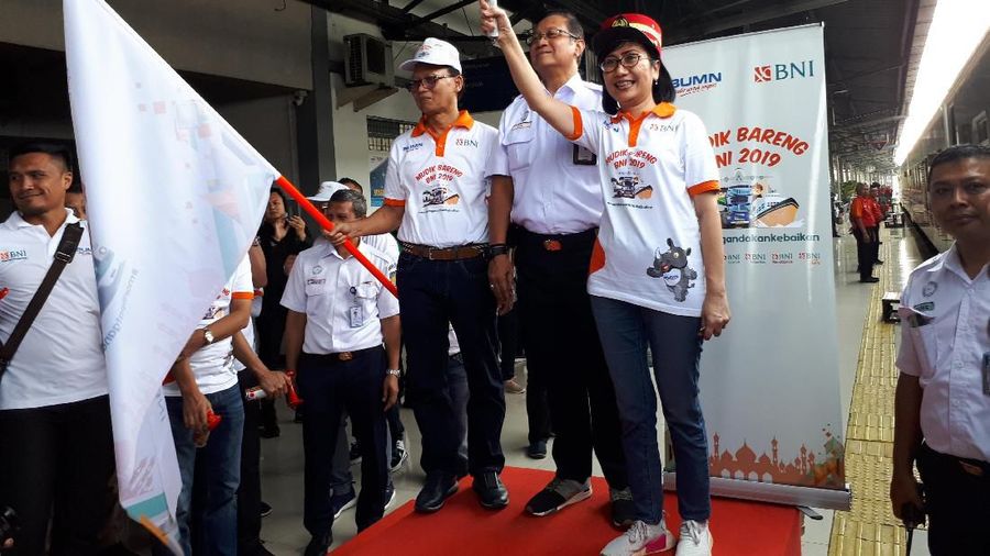PT Bank Negara Indonesia Tbk (BBNI) memberangkatkan 2.000 pemudik dengan moda kereta api pada musim mudik 2019.