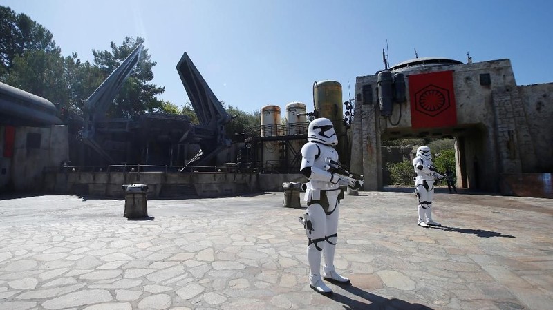 Wahana Star Wars akan menghadirkan berbagai petualangan layaknya di film yang sering ditonton di bioskop.