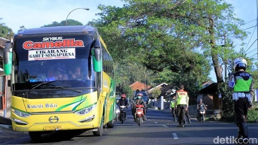 Pengalihan arus ini dilakukan agar mengurai kepadatan di wilayah Limbangan.