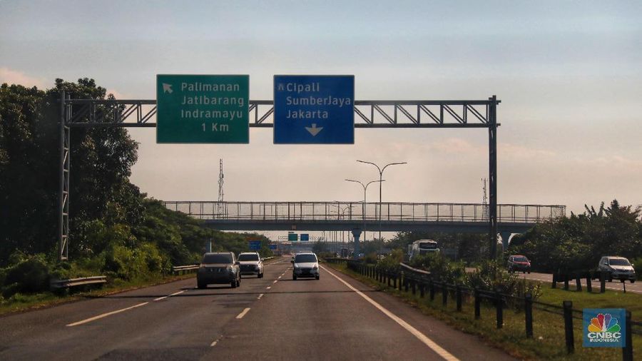Jumlah kecelakaan lalu lintas selama arus mudik hingga kemarin turun drastis pada periode yang sama.