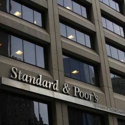Jokowi 2 Periode, S&P Naikkan Peringkat Indonesia Jadi BBB