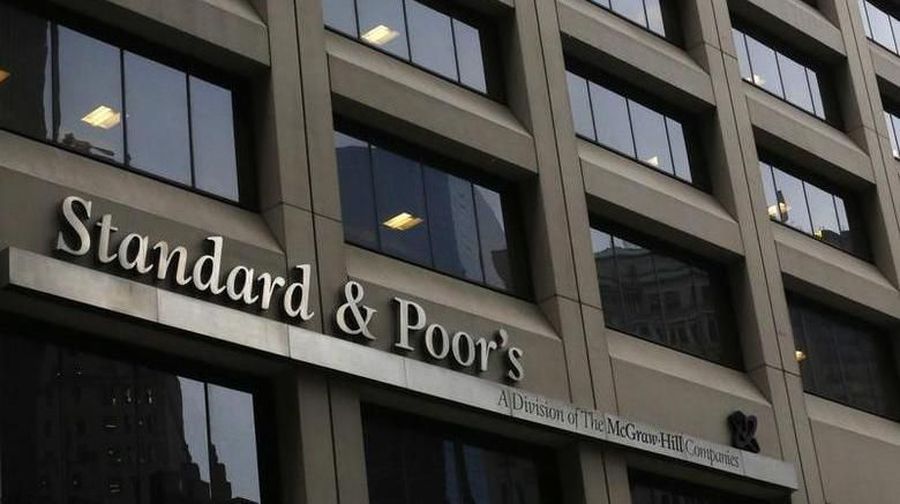 Indonesia mendapatkan kembali rating BBB dari lembaga pemeringkat S&P. Lembaga ini dikenal paling konservatif.