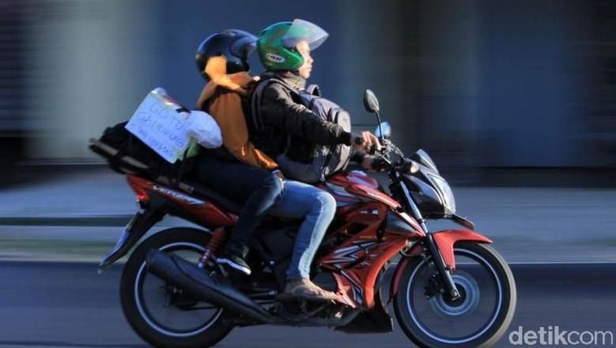 Pengalihan arus ini dilakukan agar mengurai kepadatan di wilayah Limbangan.