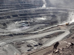 China Setop Ekspor Mineral Incaran Dunia ke Jepang