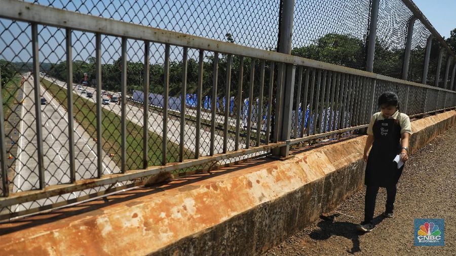 Pemberlakukan sistem one way mempengaruhi kepadatan kendaraaan di tol Cipali.