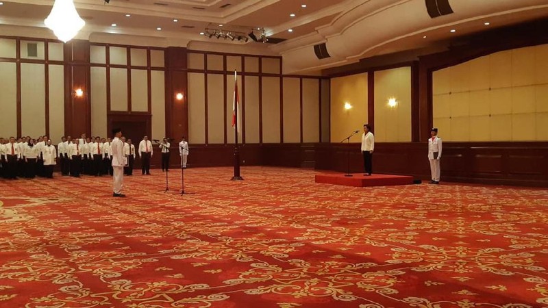 Meski di puncak musim mudik lebaran, seluruh aparatur sipil negara (ASN) atau PNS. diwajibkan untuk tetap upacara.