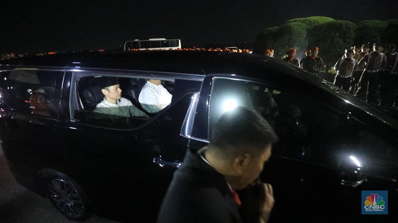 Jenazah Ani Yudhoyono diterbangkan diterbangkan pada pukul 20.37 waktu Singapura.