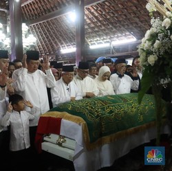 Detik-detik Kedatangan Jenazah Ani Yudhoyono di TMP Kalibata