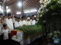 Detik-detik Kedatangan Jenazah Ani Yudhoyono di TMP Kalibata