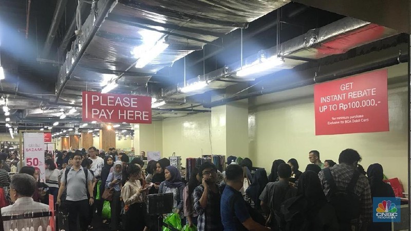 Grand Indonesia (GI) memberikan penawaran diskon sampai dengan 70% di lebih dari 200 tenant pada Midnight Sale ini.