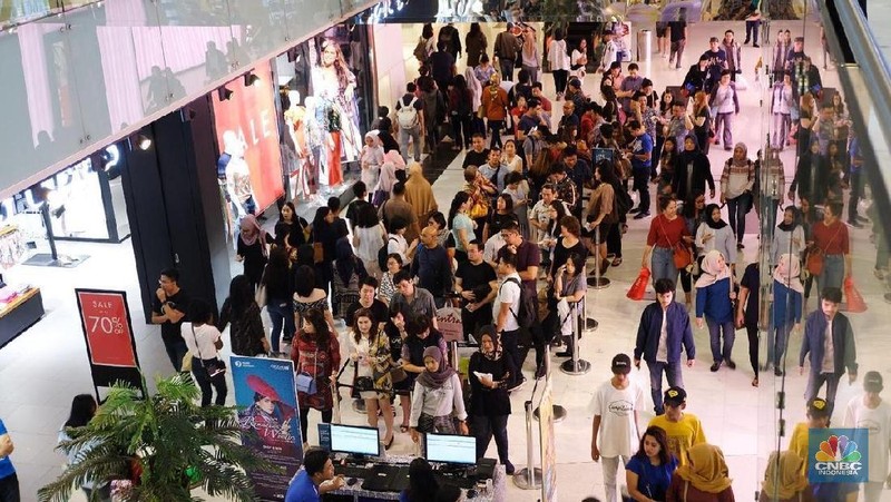 Grand Indonesia (GI) memberikan penawaran diskon sampai dengan 70% di lebih dari 200 tenant pada Midnight Sale ini.