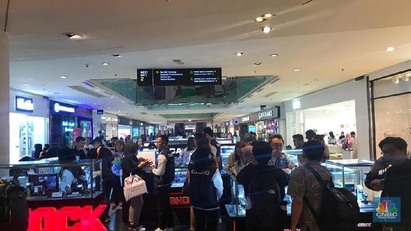 Grand Indonesia (GI) memberikan penawaran diskon sampai dengan 70% di lebih dari 200 tenant pada Midnight Sale ini.