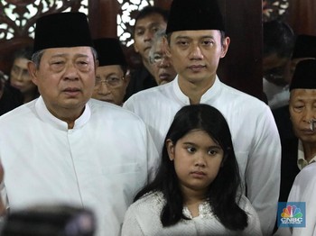 Cita-cita Ani Yudhoyono: Antar Cucu, Berkebun & Fotografi