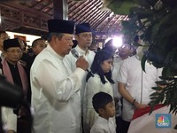 SBY: Saya Cium Keningnya...Selamat Jalan Istri Tercinta
