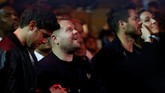 Sejumlah nama ternama menyaksikan langsung pertarugnan Anthony Joshua vs Andy Ruiz Jr, termasuk aktor Jack Whitehall, komedian James Corden dan mantan pemain Liverpool Jamie Redknapp. (Reuters/Andrew Couldridge)