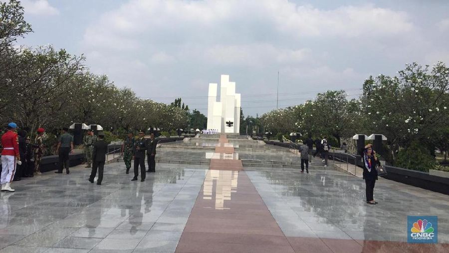 Suasana di Taman Makam Pahlawan Kalibata, Jakarta Selatan, jelang pemakaman mendiang Ani Yudhoyono, Minggu (2/6/2019).
