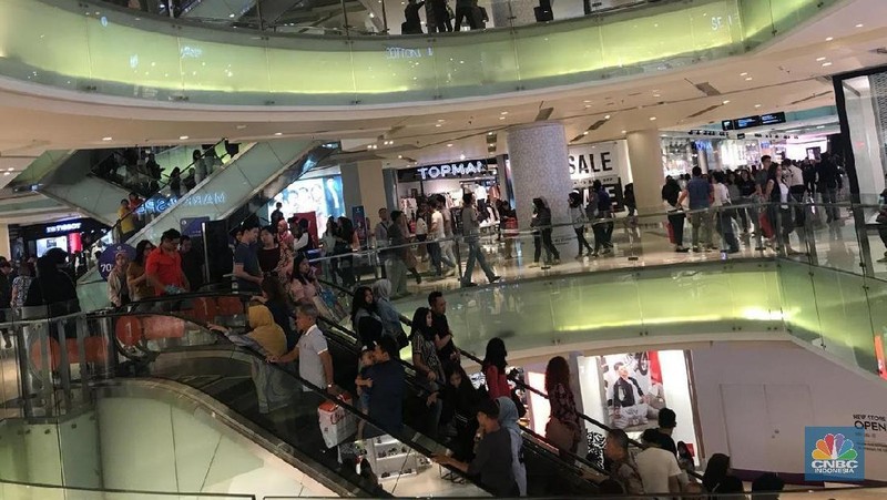 Grand Indonesia (GI) memberikan penawaran diskon sampai dengan 70% di lebih dari 200 tenant pada Midnight Sale ini.