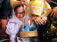 Tangis Haru Melepas Ani Yudhoyono ke Tempat Terakhir