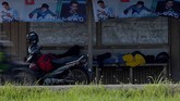 Pemudik sepeda motor disarankan memeriksa kondisi kendaraanya dan beristirahat saat lelah untuk mengurangi risiko kecelakaan. (ANTARA FOTO/Sigid Kurniawan/nz)