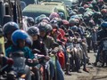 FOTO: Menunggang Kuda Besi ke Kampung Halaman