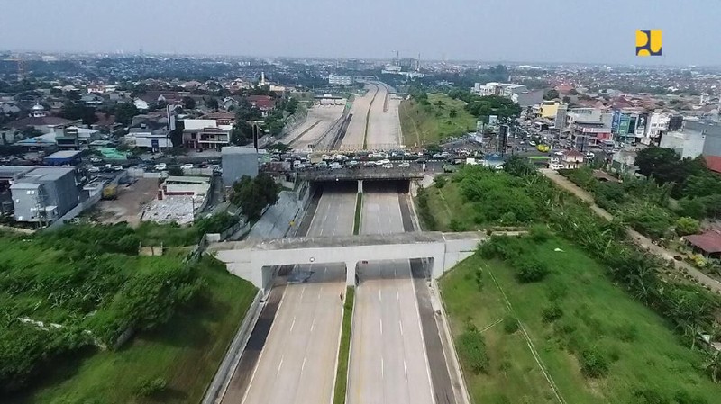 Suasana Tol Cijago Seksi II ruas tol Cinere - Jagorawi Seksi II (Raya Bogor - Kukusan) dibuka fungsional untuk mendukung kelancaran arus mudik lebaran