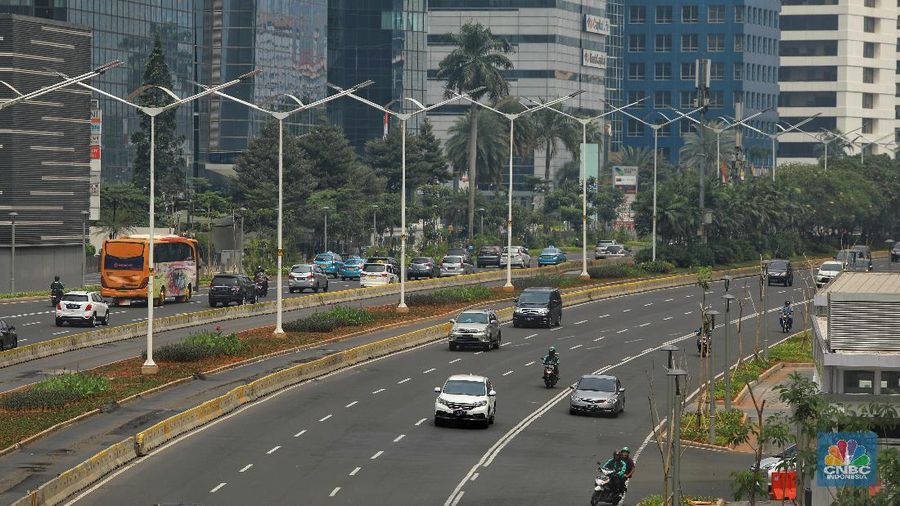 Kondisi lalu lintas ini terjadi karena sebagian warga Jakarta telah pulang ke kampung halaman untuk merayakan Idul Fitri.