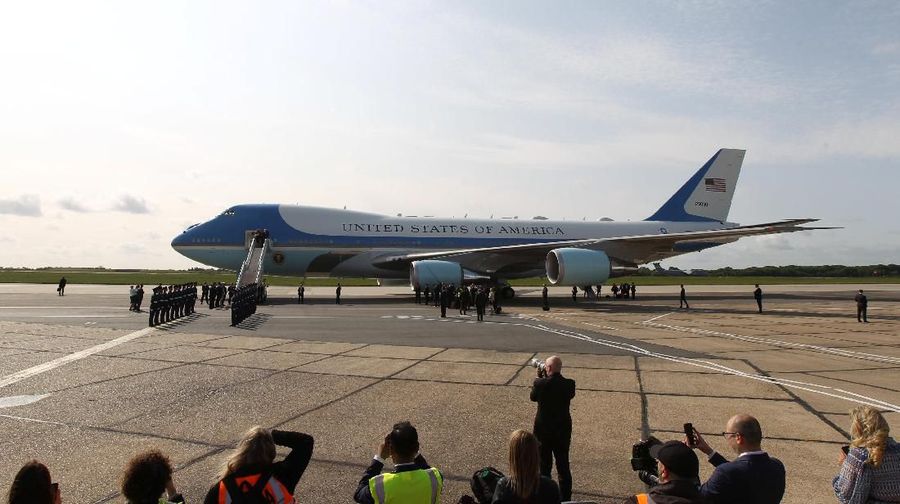 U.S. President Donald Trump and First Lady Melania Trump arrive aboard Air Force One for their state visit to Britain, at Stansted Airport near London, Britain, June 3, 2019. REUTERS/Hannah McKay
